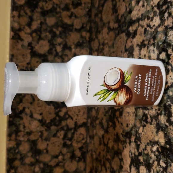 Vanilla Coconut Foaming Hand Soap Bath Body Works Bath Body